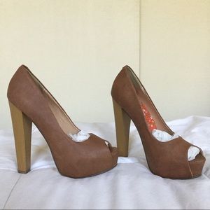 High Tan Pumps